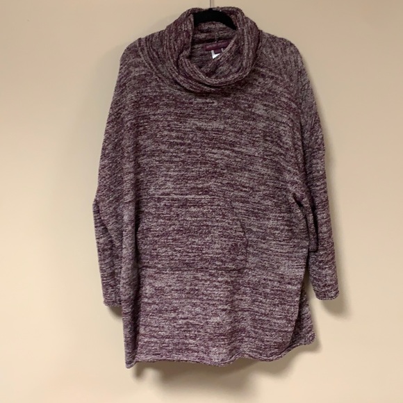 Barefoot Dreams Sweatshirt - Picture 1 of 6